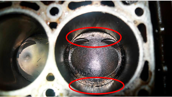 Фото 22. На днище поршня 1-го цилиндра имеются повреждения в виде множественных точечных смятий металла