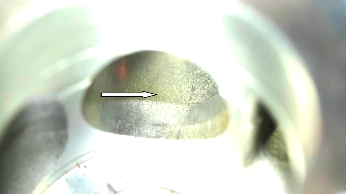 Фото 3. Выкрашивание металла, потёртости, царапины и риски в корпусе (в колодце) насоса в месте установки толкателя (стакана, поршня) плунжера