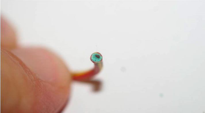 Фото 27. В месте разрыва жилы электропроводов окислены (зелёного цвета).