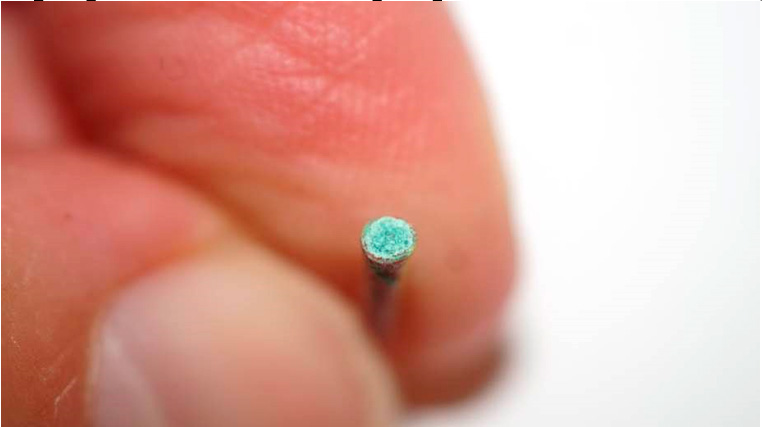 Фото 28. В месте разрыва жилы электропроводов окислены (зелёного цвета).