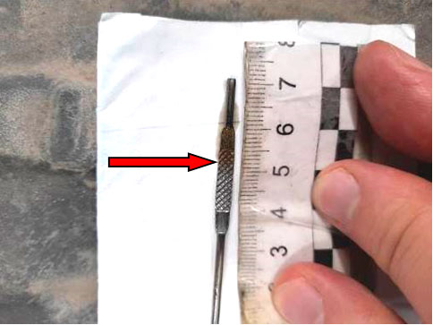 Фото 14. Уровень моторного масла, согласно масляному щупу.