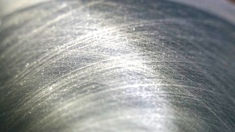 Фото 7. Во всех цилиндрах сохранился хон. В верхней части цилиндров зафиксированы мелкие вкрапления постороннего вещества.