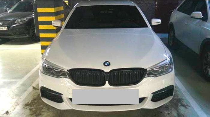 Фото 1. Вид автомобиля спереди