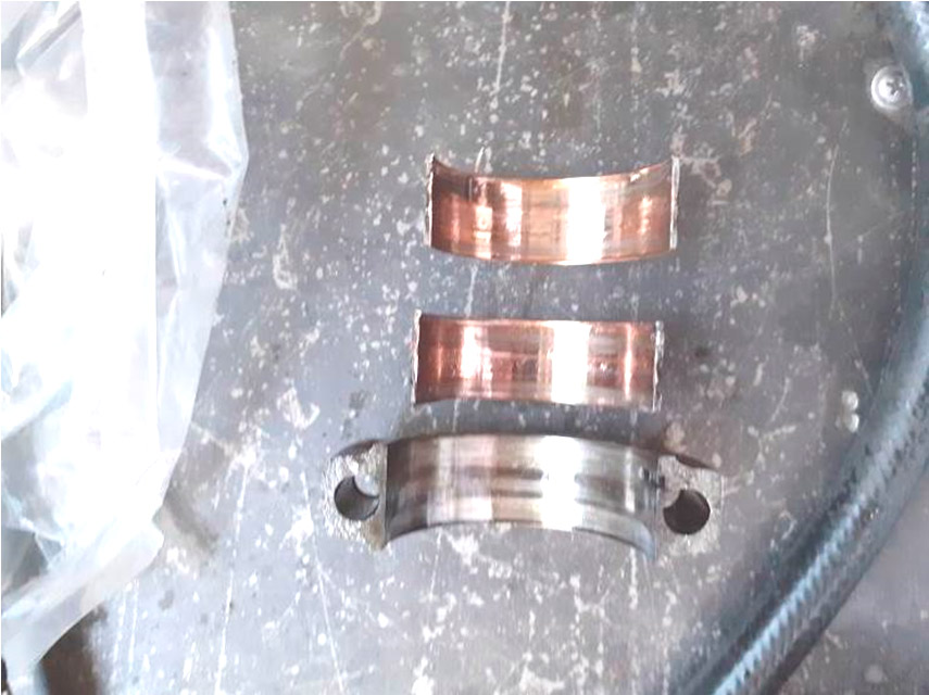 Фото 21. Износ шатунных вкладышей 3-го цилиндра.