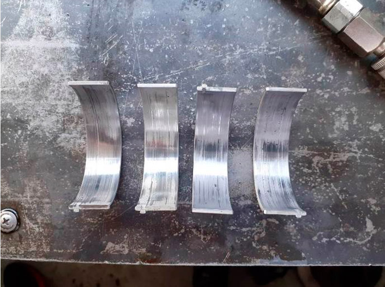 Фото 26. Износ шатунных вкладышей 1,4 цилиндров.