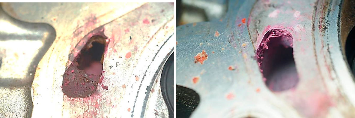 Фото 1,2. Наложения вещества в каналах системы охлаждения ГБЦ двигателя