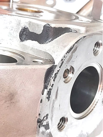 Фото 48. Наложение вещества чёрного цвета.