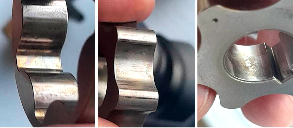 Фото 52,53,54. Следы износа в виде фрагментов и локальное изменение цвета поверхности на жёлто-золотой.