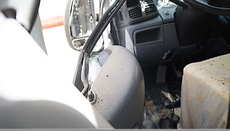 Фото 13. Облицовка передней левой двери и стеклоподъёмник деформированы