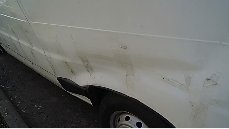 Фото 23. Повреждения левой боковины (задняя нижняя часть)