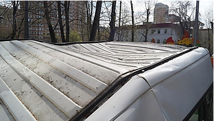 Фото 36. Повреждение панели крыши