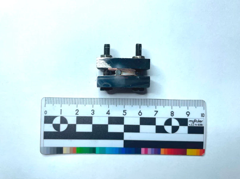 Фото 3. Внешний вид изготовленного микрошлифа.