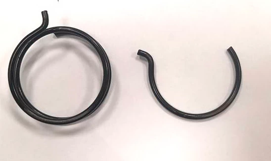 Фото 12. Пружина ролика разрушена на 2-а фрагмента