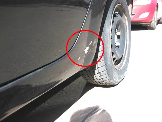 Фото 3. Повреждения на автомобиле Рено Меган II