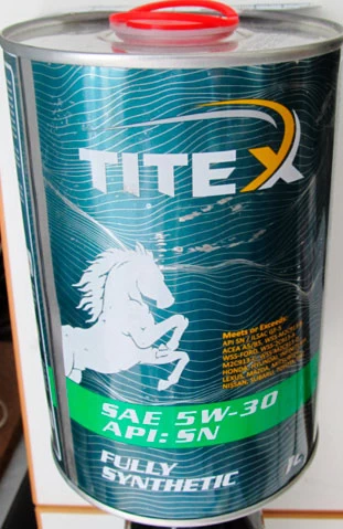 Фото. 2. Внешний вид емкости с образцом моторного масла «Titex» SAE 5W-30 API SN.