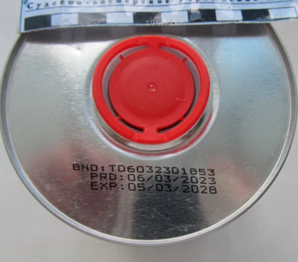 Фото 3. Внешний вид емкости с образцом моторного масла «Titex» SAE 5W-30 (вид сверху).