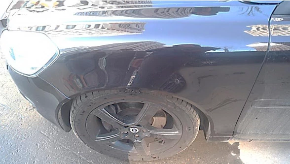 Фото 31. Задиры, потёртости, царапины и риски на переднем левом крыле