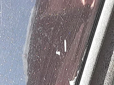 Фото 66. Характер сколов, потёртостей, царапин и рисок на левой боковине