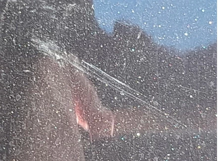 Фото 74. Характер сколов, потёртостей, царапин и рисок на заднем левом крыле