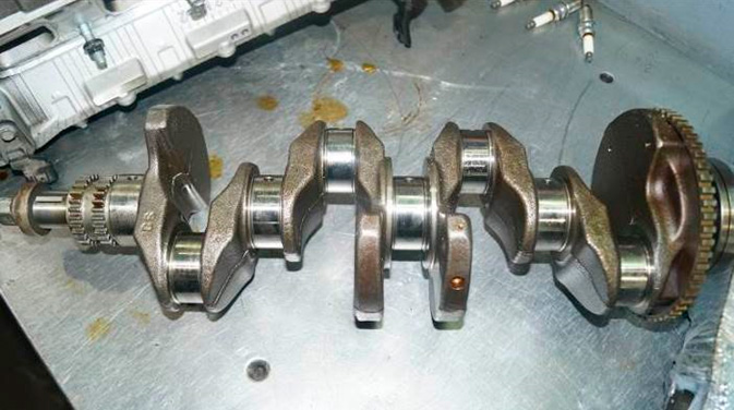Фото 30. Шейки коленчатого вала значительных повреждений не имеют