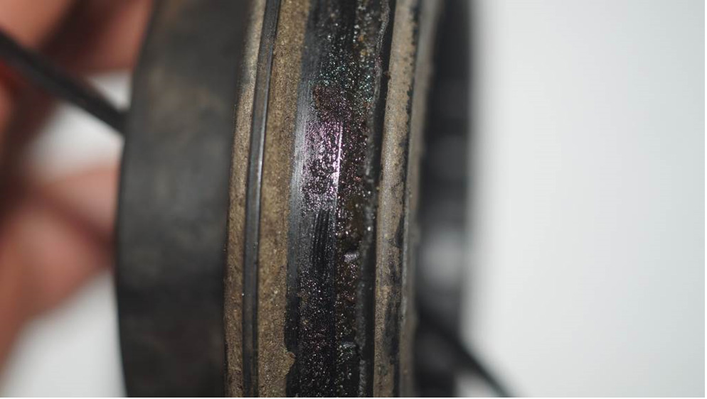 Причины выхода из строя опорных подшипников передней подвески