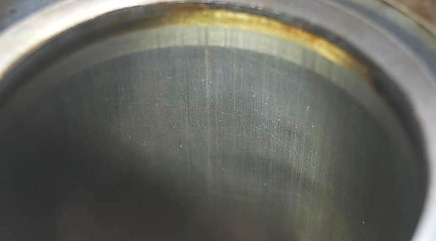 Фото 3. Износ цилиндро-поршневой группы