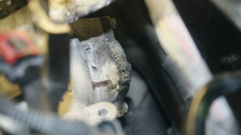 Возгорание автомобиля JAGUAR XE